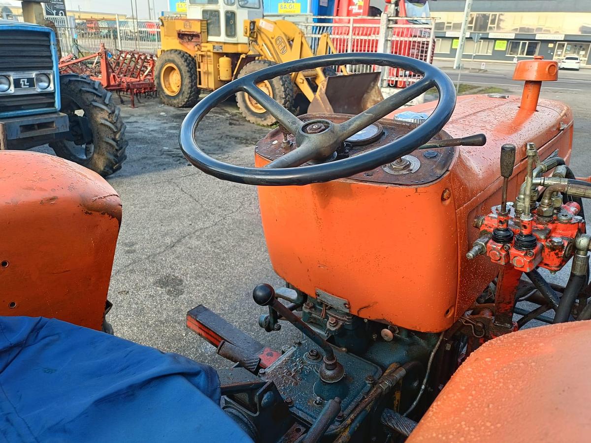 Usato fiat 415 con scalzatore interfilare o lametta per vigneto