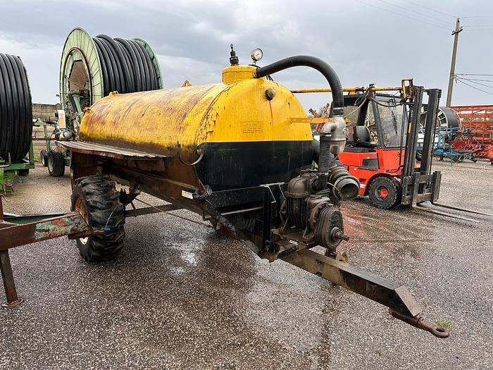 Usato Botte liquame marca Macoratti da 50 q