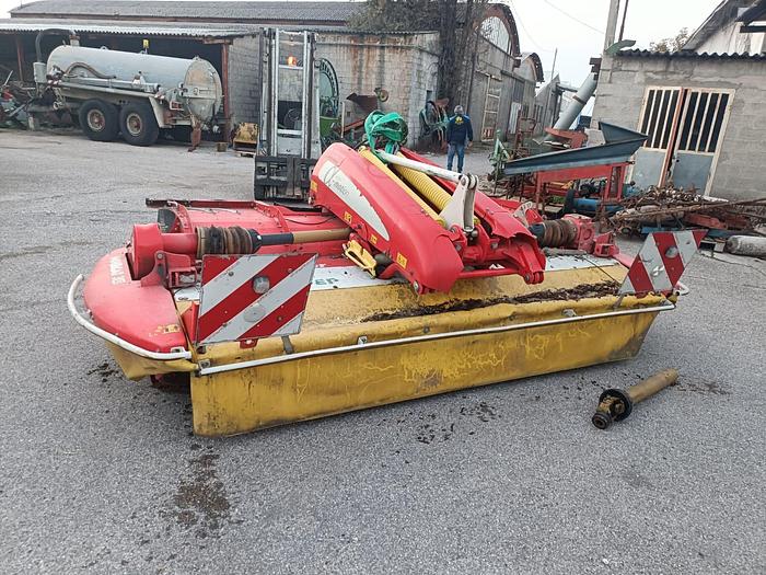 Usato Falciacondizionatrice Pottinger a flagelli 3,50m