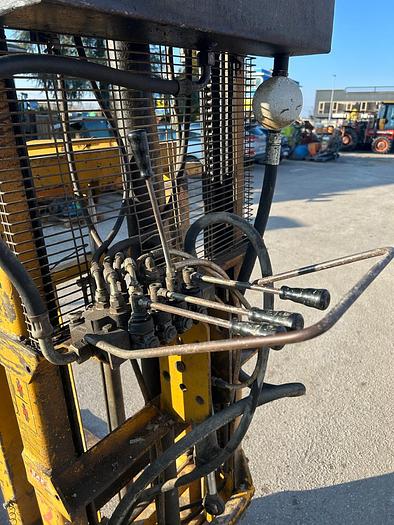 Usato Muletto Porter mod H2750 con forche e stringcasse