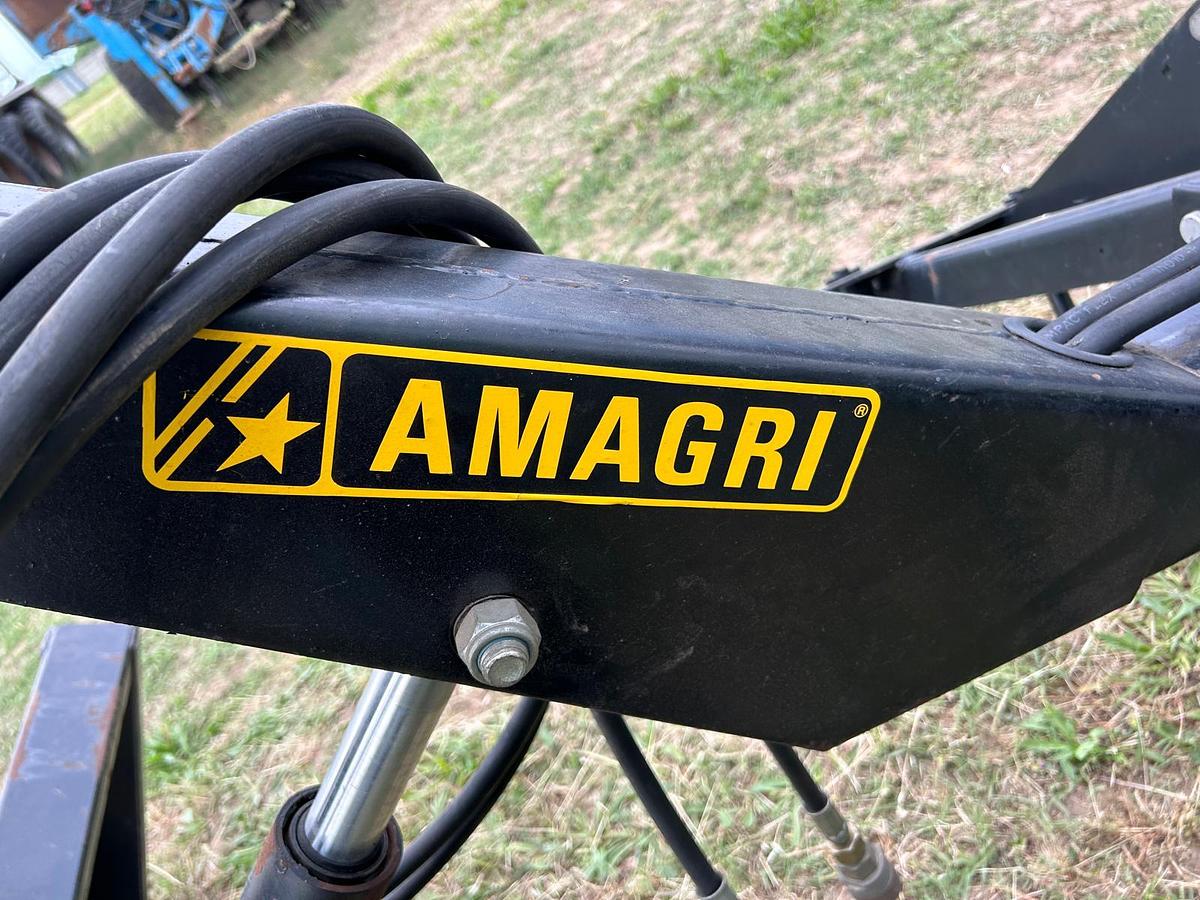 Usato Caricatore posteriore Amagri D3600 idraulico