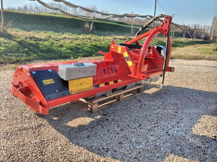 Usato Trincia a mazze da 2,50m- spostamento idraulico