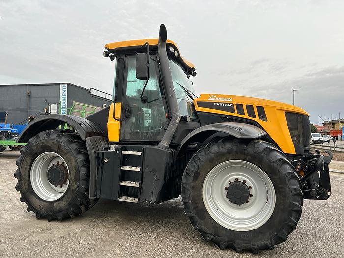 Usato JCB Fastrac 3230- PTO e sollevatore anteriore