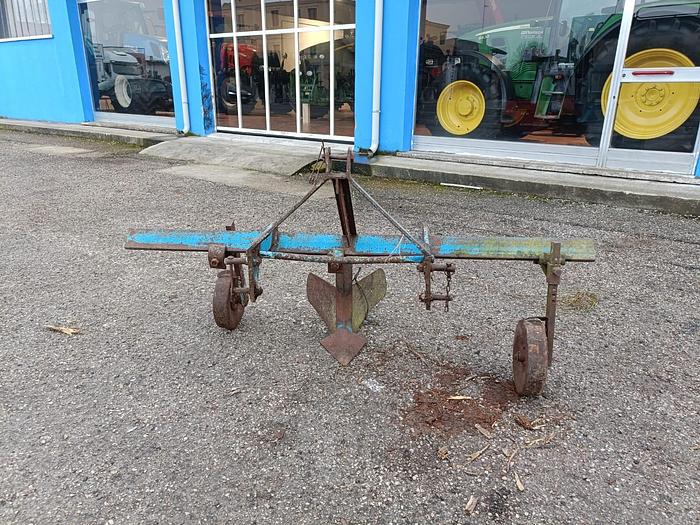 Usato Aratrino scalzatore assolcatore Spedo