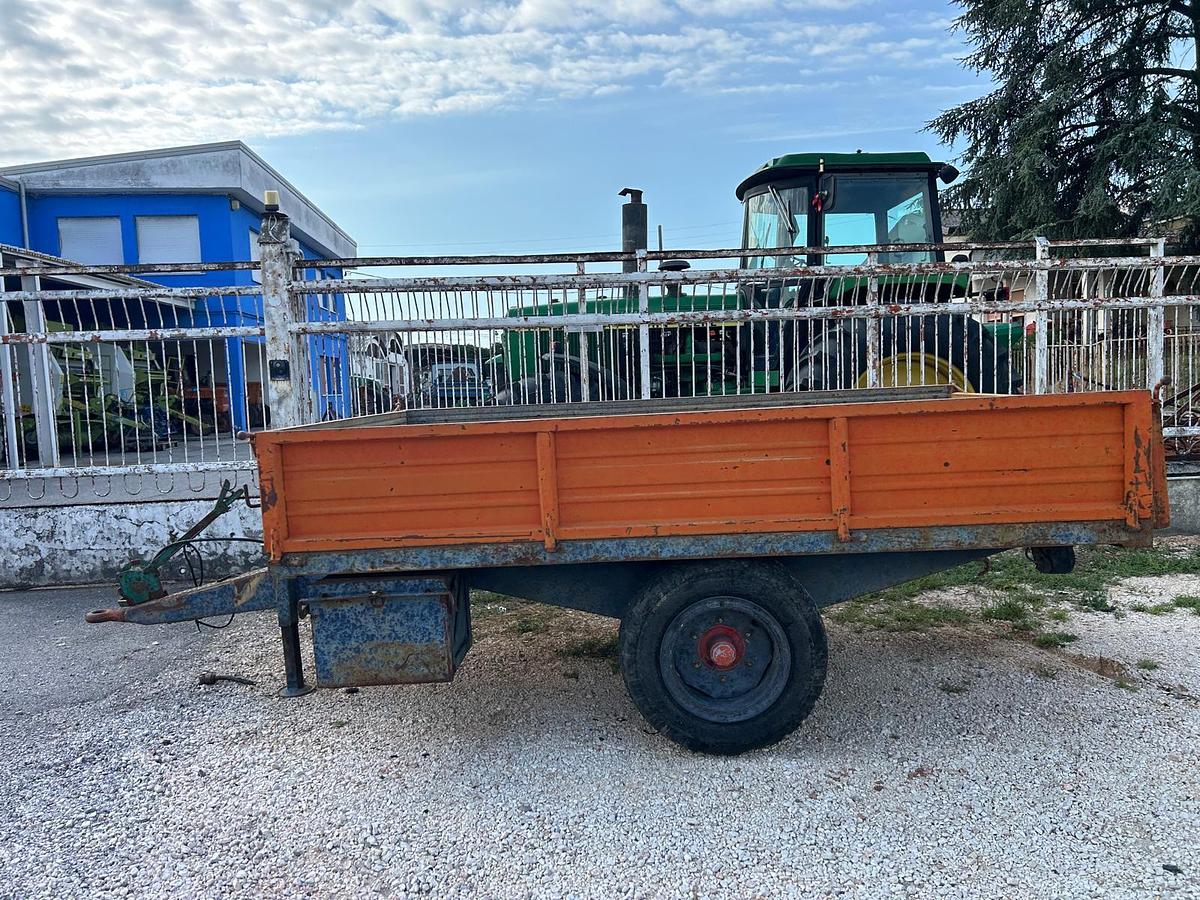 Usato rimorchietto Mutti ad un asse- 35q