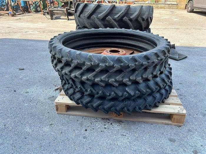 Usato Gomme varie con cerchio o senza