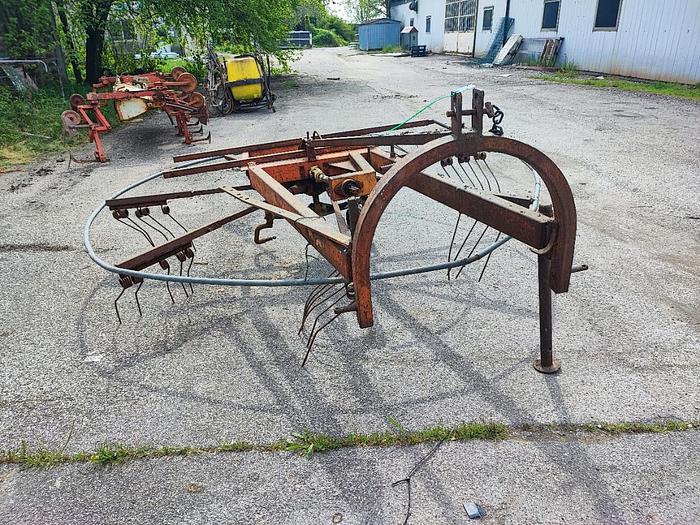 Usato Girello per fieno a giostra marca Galvani