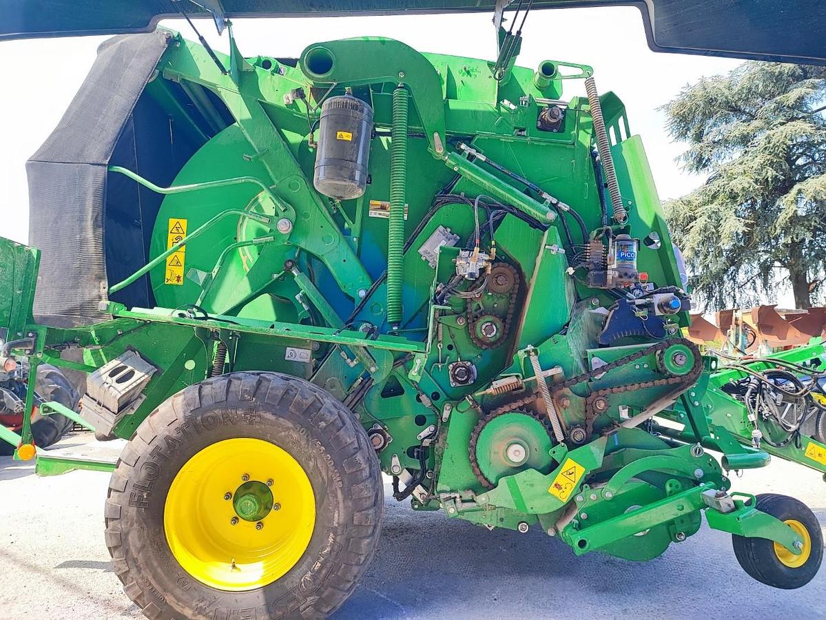 Usato Rotopressa John Deere V451R-anno 2020-750 balle
