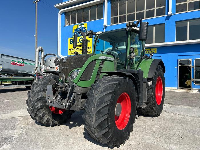 Usato Fendt 724 Profi-cambio e motore NUOVI
