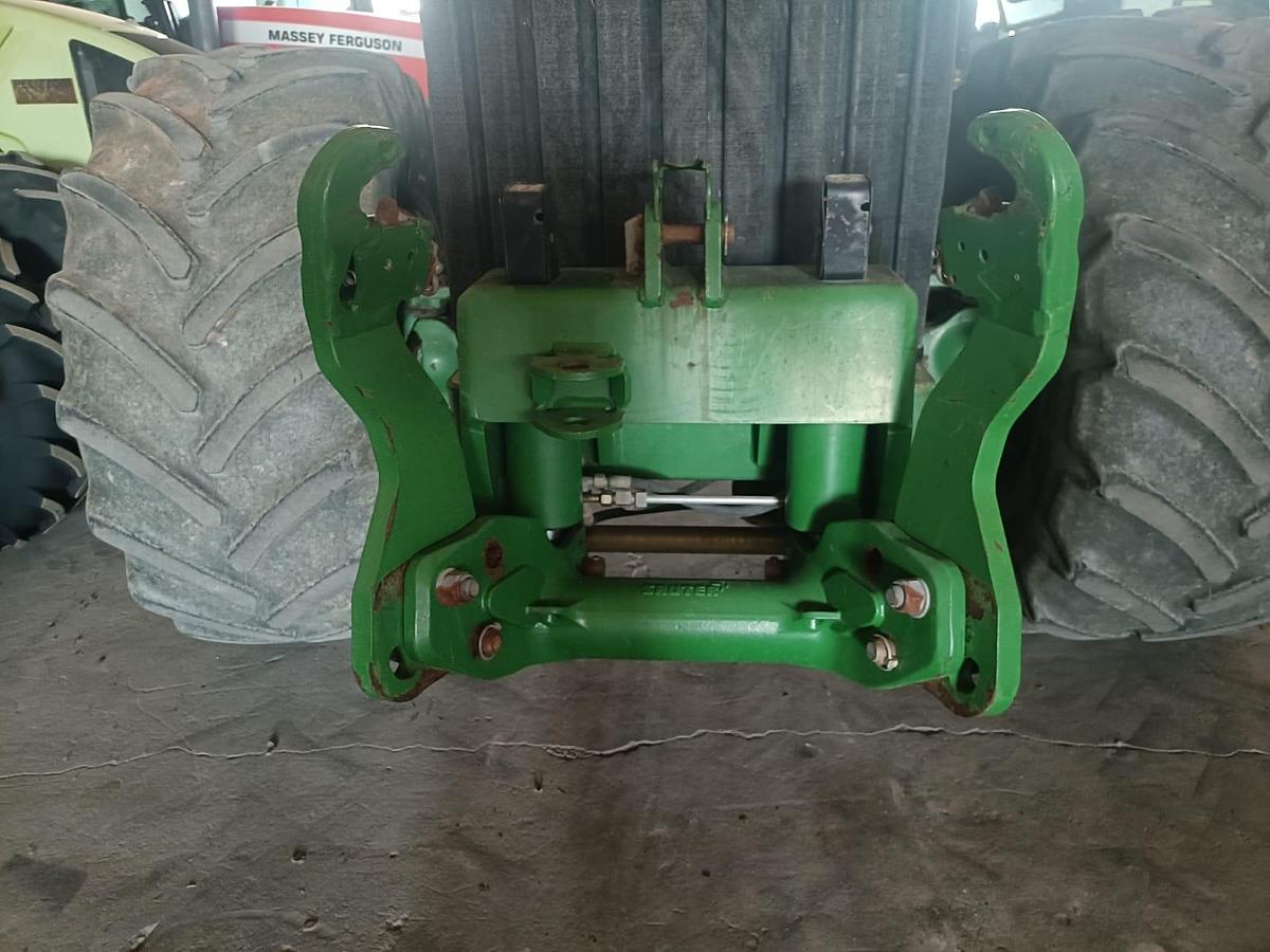 Usato sollevatore anteriore John Deere serie 8000