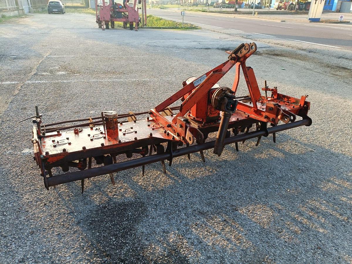 Usato Erpice rotante Breviglieri mod. TV 250 con rullo a gabbia