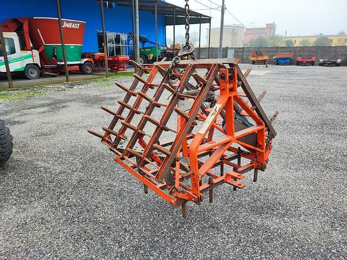 Usato Erpice denti fissi Ferrari 3,60m pieghevole