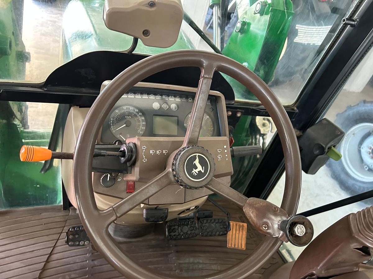 Usato John Deere 5620-caricatore e forche