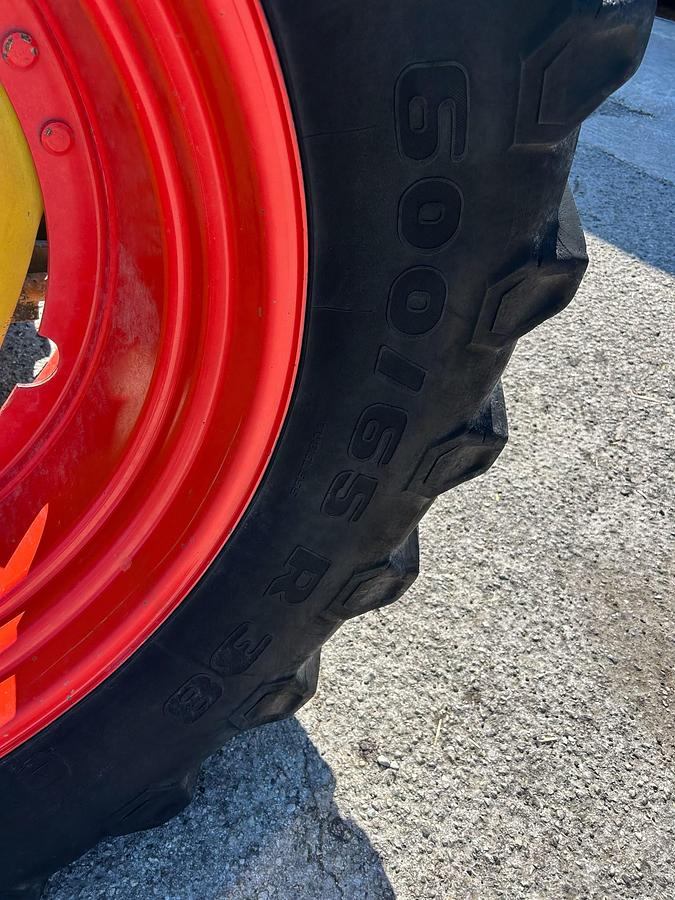 Usato claas arion 430- sollevatore e pto ant.