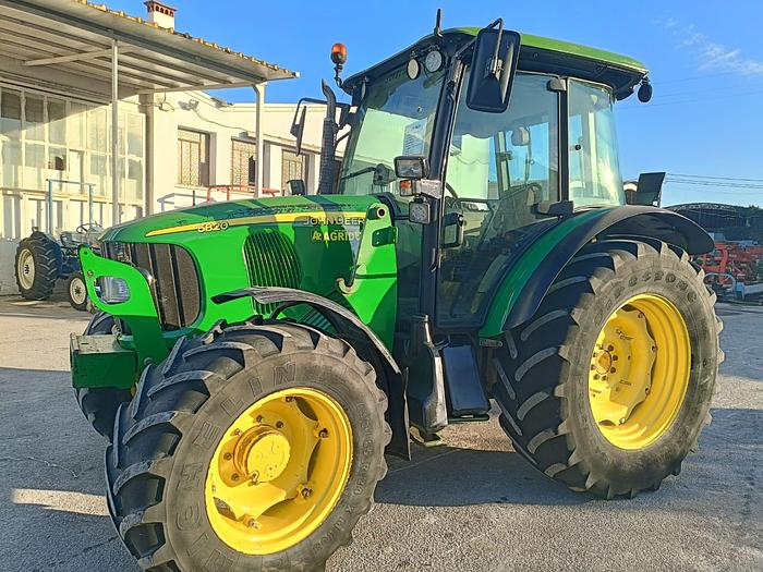 Usato John Deere 5820-fr. aria