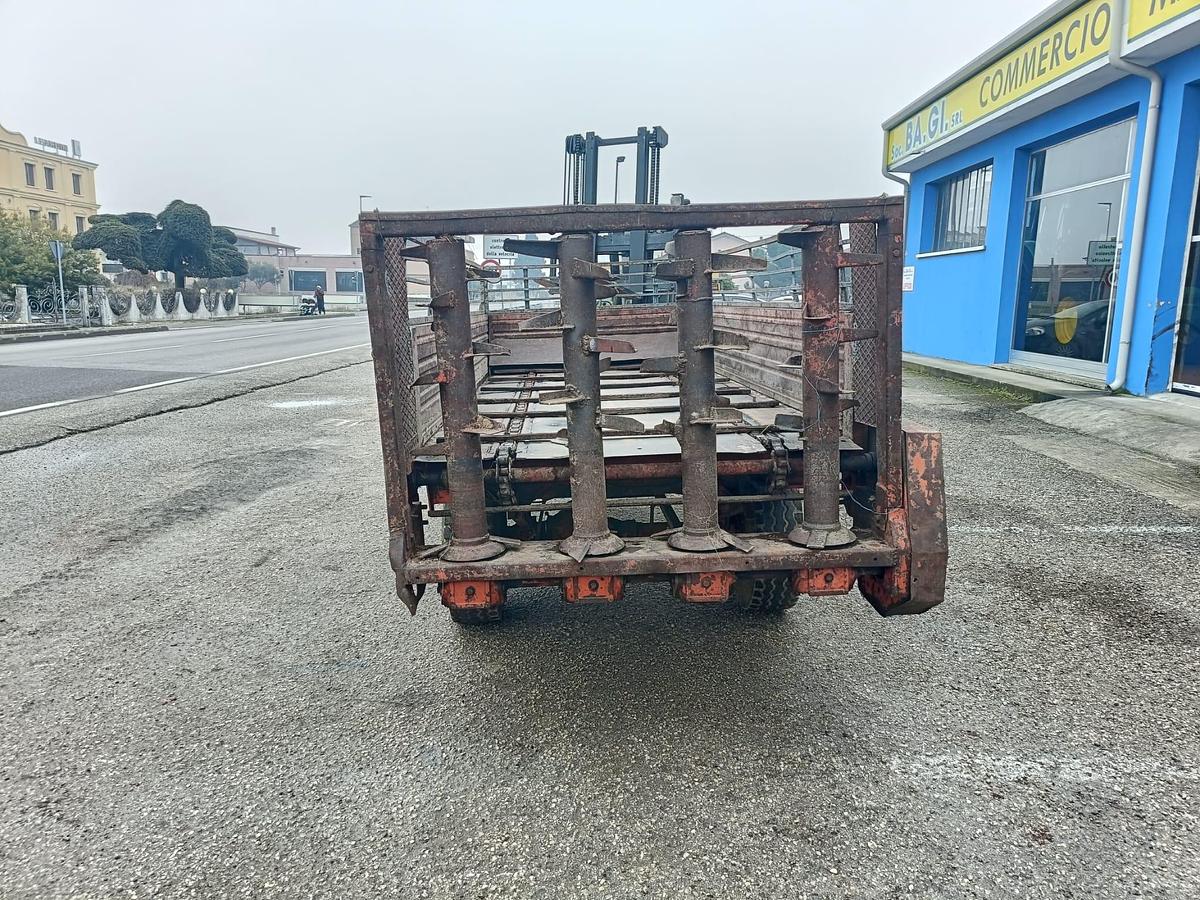 Usato spandiletame da vigneto o frutteto Setti- targa e libretto