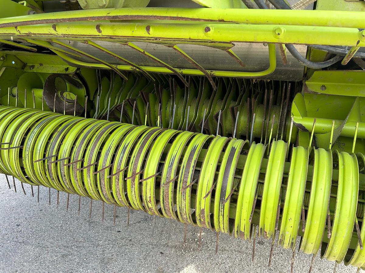 Usato Rotopressa Claas Variant 280 Roto Cut- anno 2006