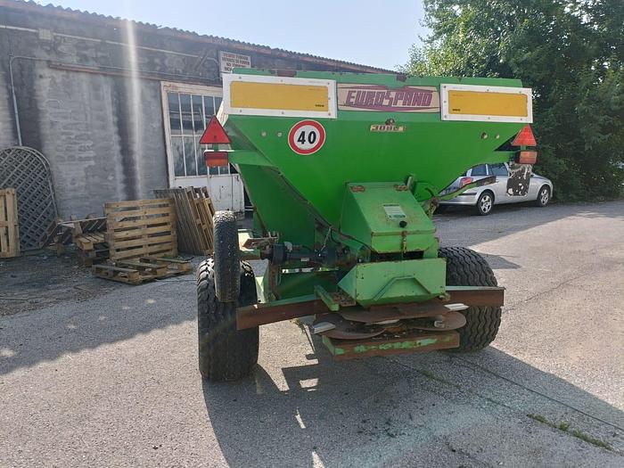 Usato Spandiconcime trainato Eurospand da 12q con catene