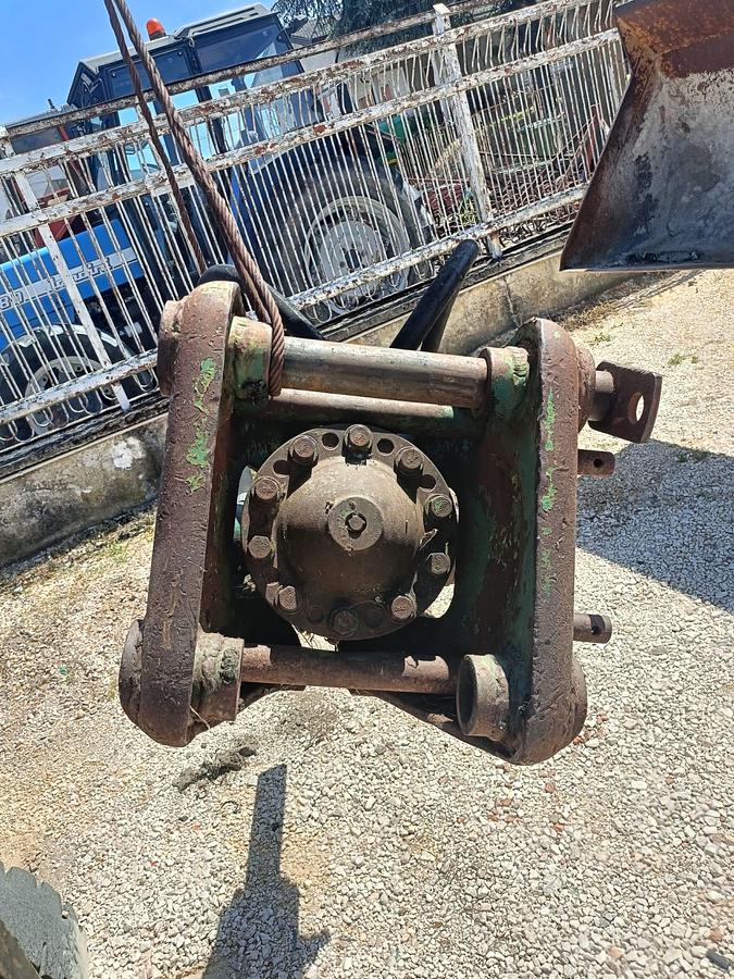 Usato martellone idraulico per terna o escavatore