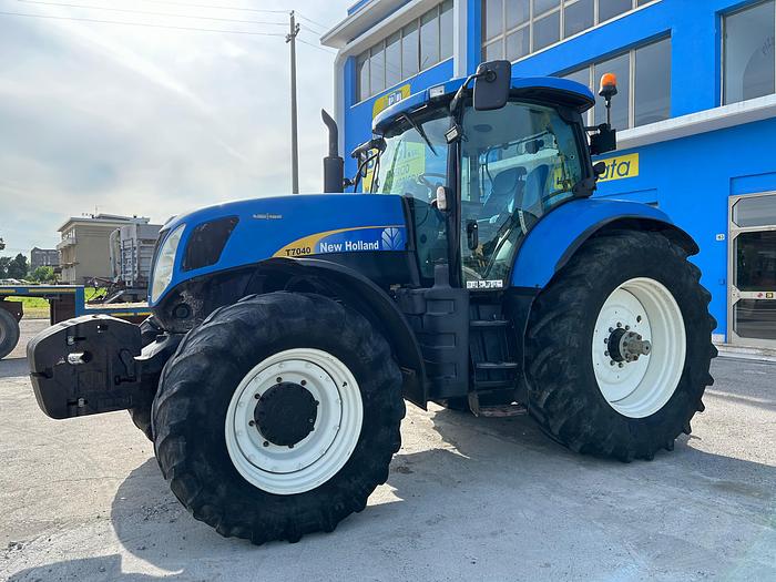 Usato New Holland T7040 autocommand- fr. aria e olio