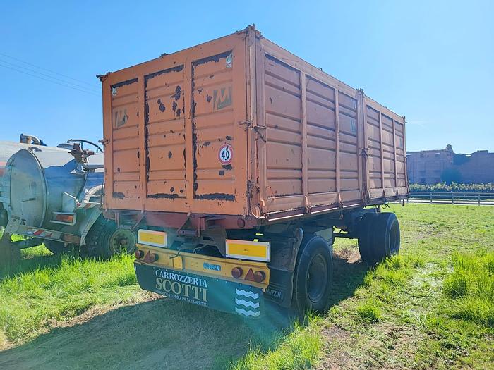 Usato Rimorchio agricolo 2 assi Adige- 80q- fr. aria