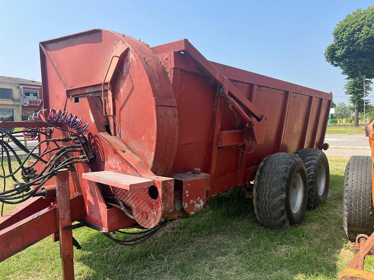 Usato Spandiletame Annovi 2 assi-portata 140 q