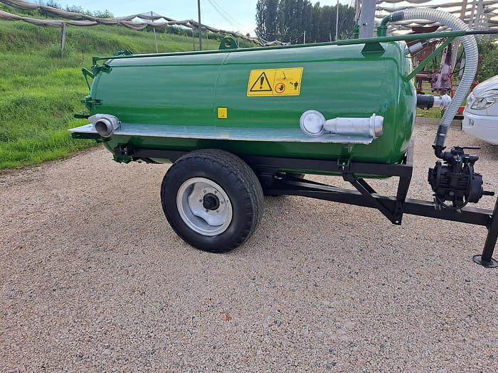 Usato Botte liquame 20 q marca Menegari