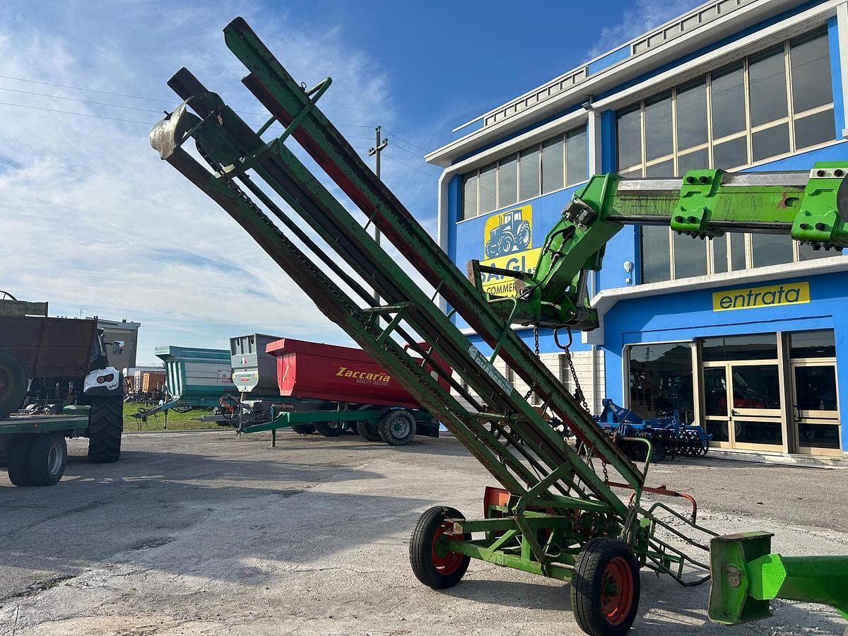 Usato Nastro elevatore per balline di fieno marca Guaresi mod. Guam
