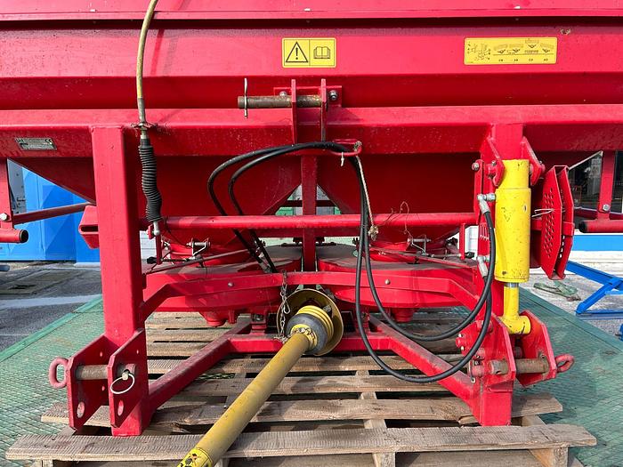 Usato Spandiconcime Lely a 2 giranti- 10 quintali