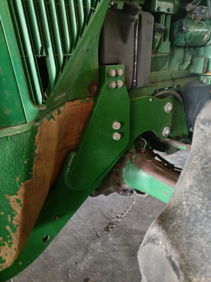 Usato sollevatore anteriore John Deere serie 8000