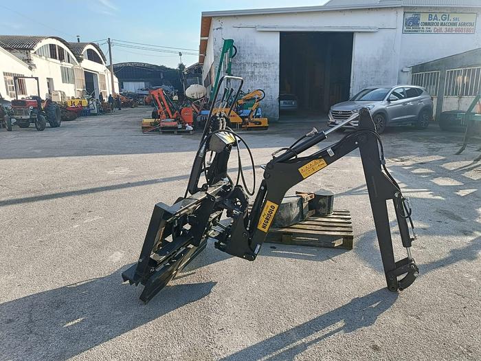 Usato Braccio per trattore agricolo o bobcat- CE