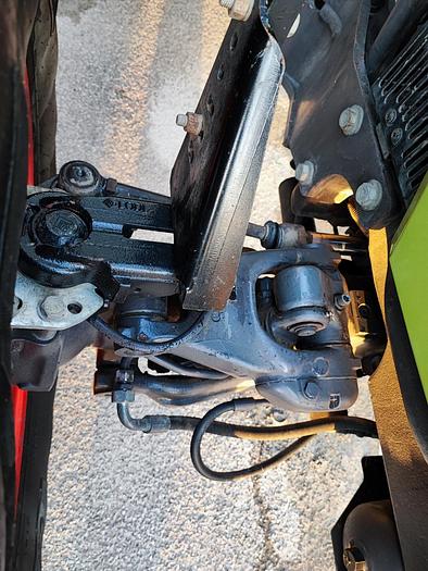 Usato Claas Arion 530 - soll. anteriore - PTO anteriore
