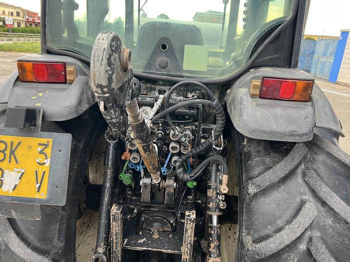 Usato New Holland T 4030 V- CV 80- cilindri 4- anno 2014