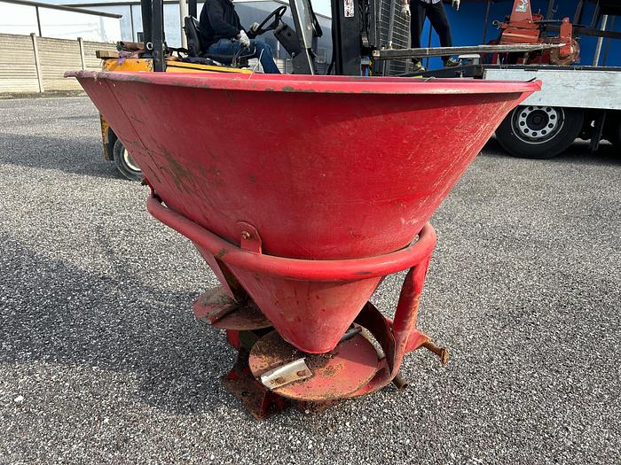 Usato Spandiconcime da 4 quintali con doppia ventola