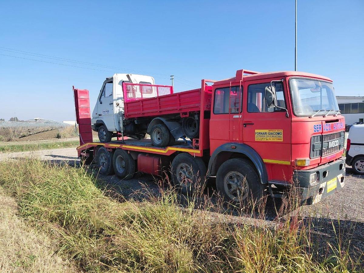 Usato Autocarro Fiat 691- 4 assi- patente B- guida a destra