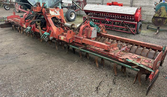 Usato Erpice rotante Kverneland piaghevole da 6 m