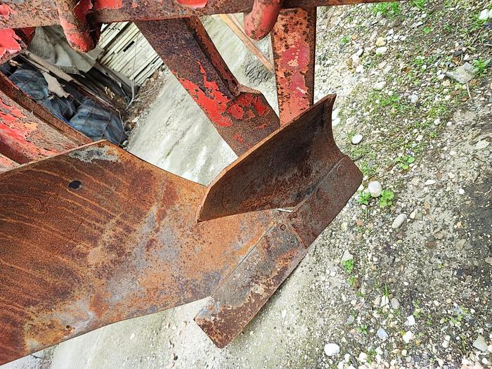 Usato Aratro monovomere Greco da scasso