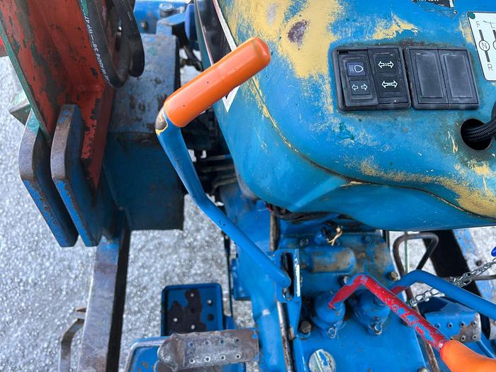 Usato Ford 4630 con caricatore e benna