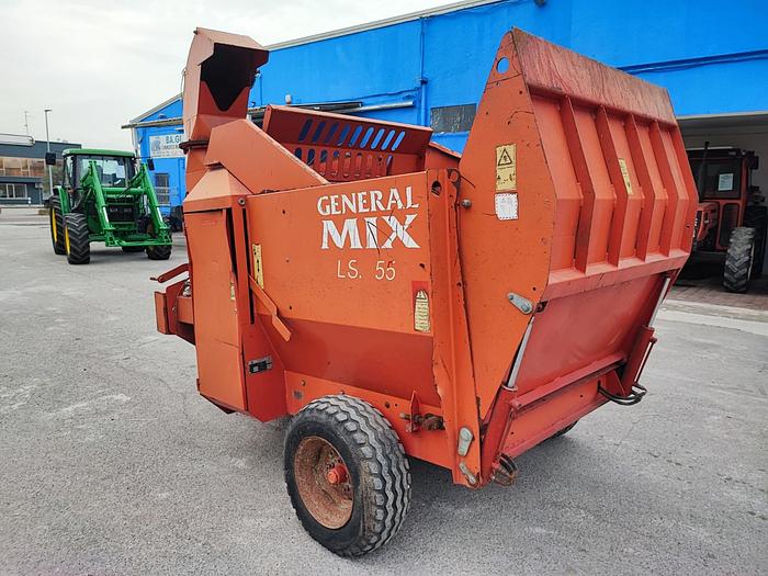 Usato Spargipaglia lanciapaglia General Mix LS 255