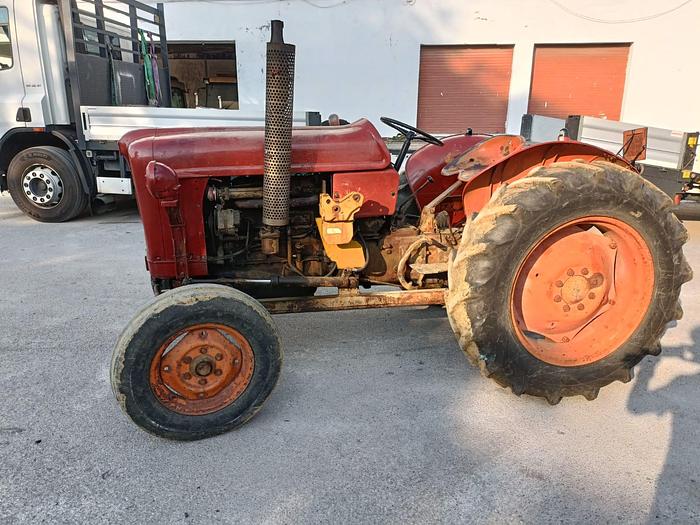 Usato Fiat 411 con idroguida e arco di protezione