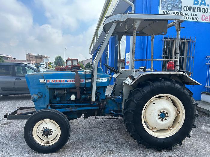 Usato Ford 3000 con tettuccio