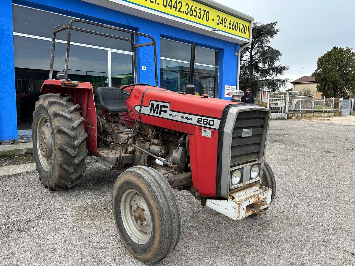 Usato Massey Ferguson 260 con arco di protezione