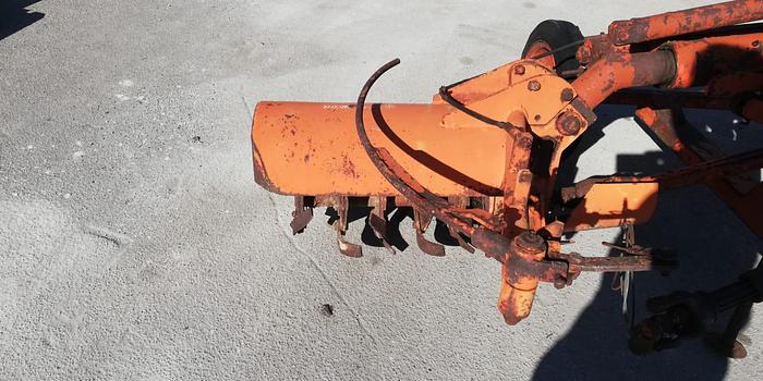 Usato Fresa interfilare marca Cavagion