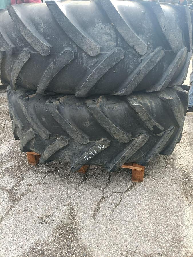 Usato Gomme varie per trattore agricolo o rimorchio (2)