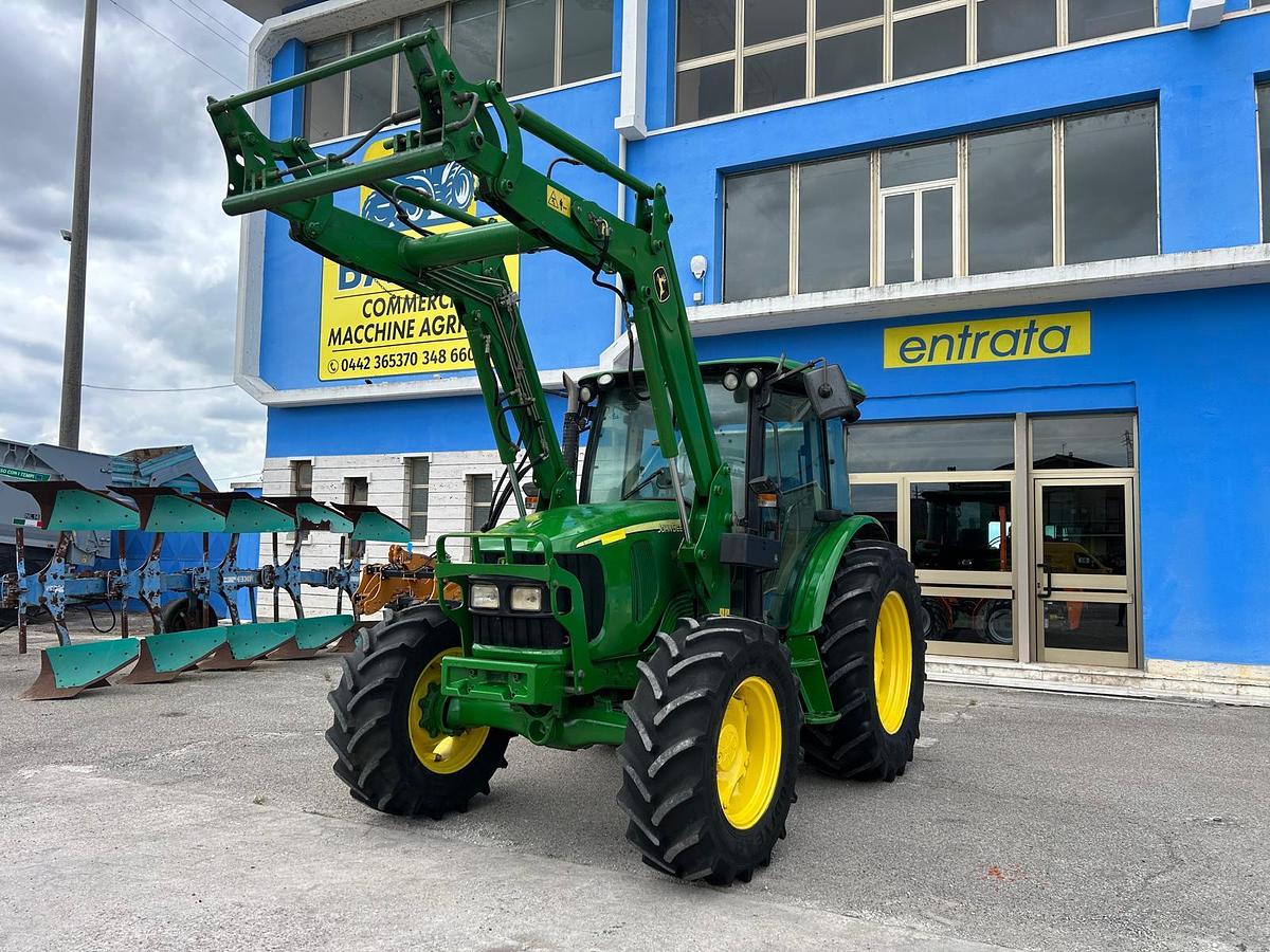 Usato John Deere 5620 con caricatore e forche