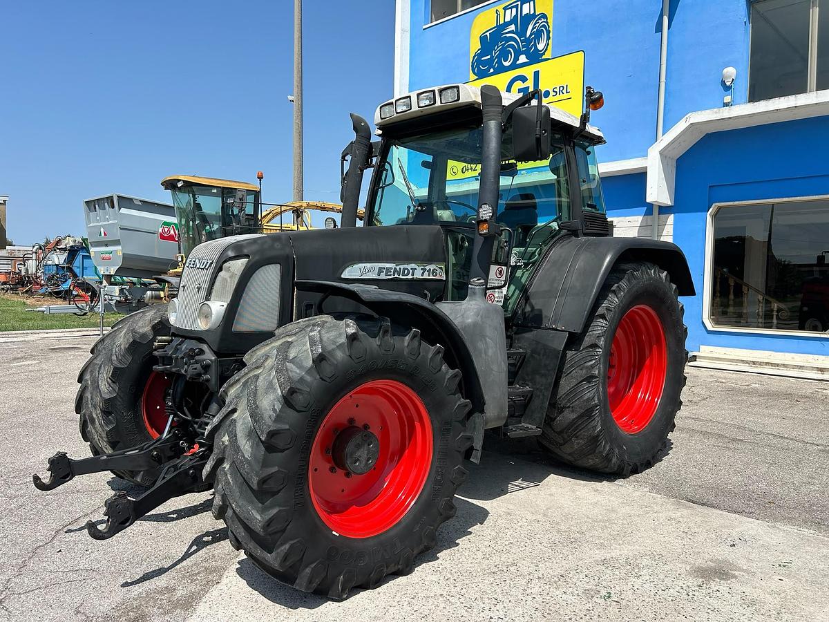 Usato Fendt 716- sollevatore anteriore
