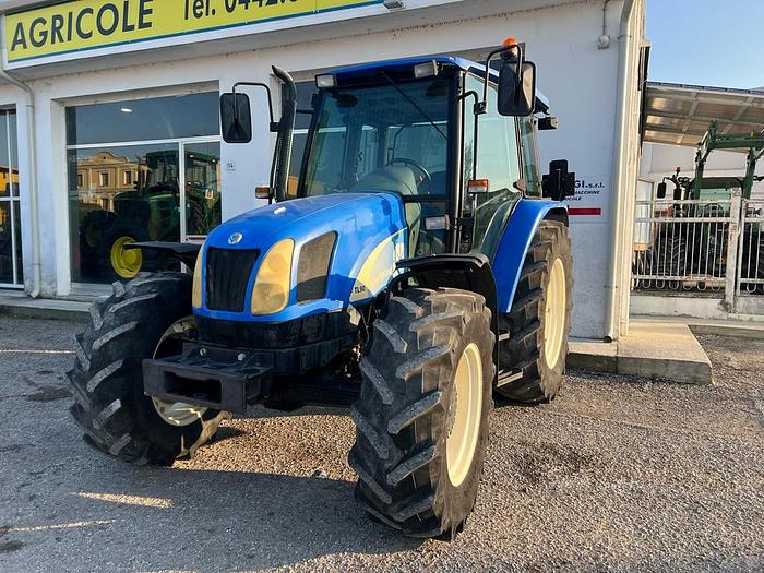 Usato New Holland TL 90 A -freni ad aria- anno 2006