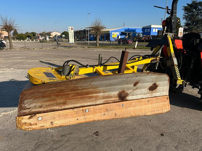 Usato Spazzatrice a due spazzole