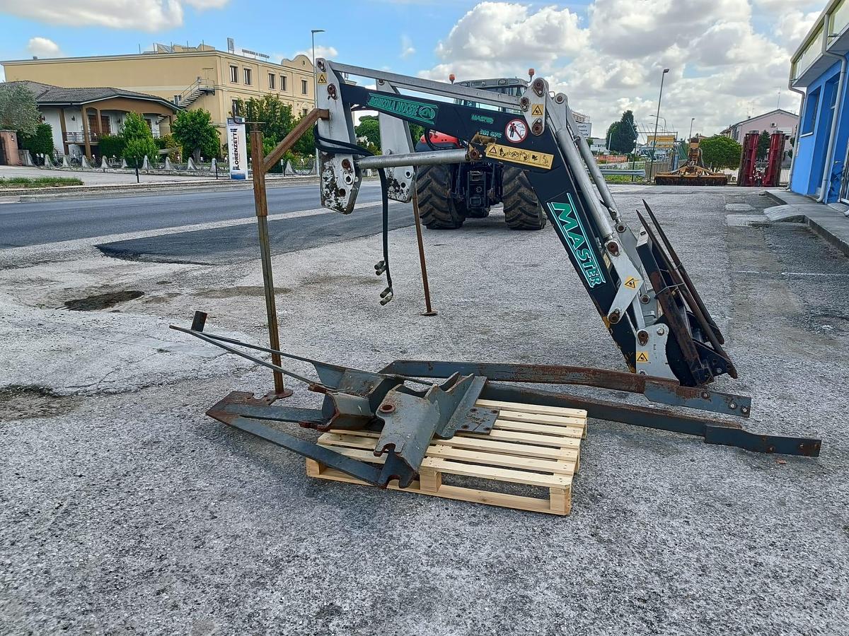 Usato caricatore frontale Nocese AN678 x Fendt