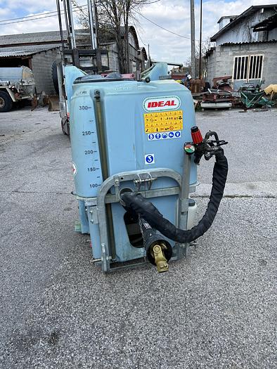 Usato Botte da diserbo Ideal Alpine 3 quintali